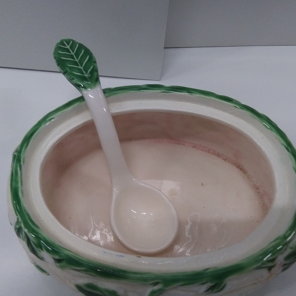 Vtg. Bird Sitting on Nest Turine - Picture 5 of 6